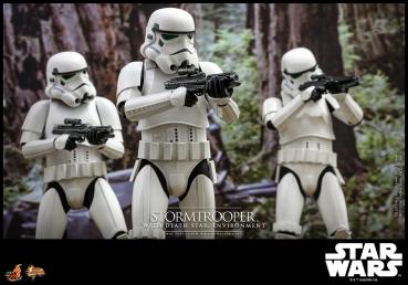 Star Wars Movie Masterpiece Actionfigur 1/6 Stormtrooper with Death Star Environment 30 cm