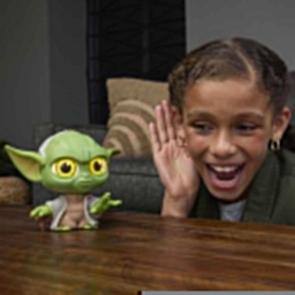 STAR WARS FORCE TELLING YODA INTERAKTIVER YODA MIT LICHT UND 40 ANTWORTEN