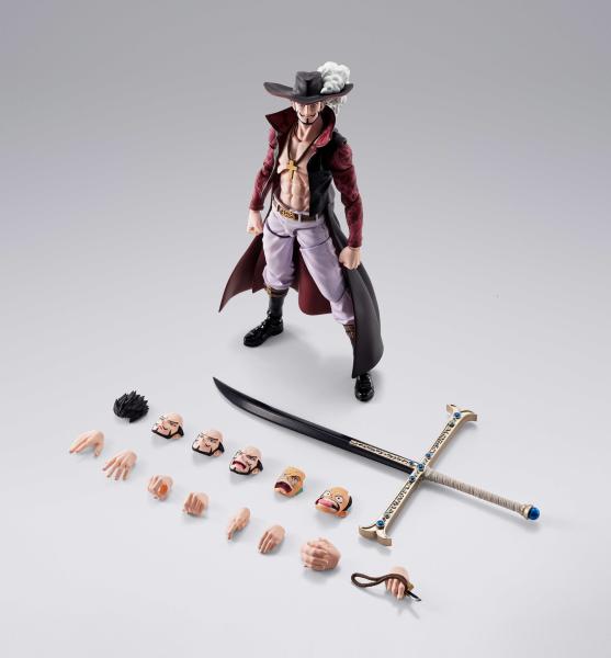 One Piece S.H.Figuarts Actionfigur Dracule Mihawk Hawkeye 17 cm