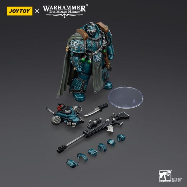 Warhammer The Horus Heresy Actionfigur Alpha Legion Exodus The One who is Many With Sniper Rifle And Power Dagger 20 cm