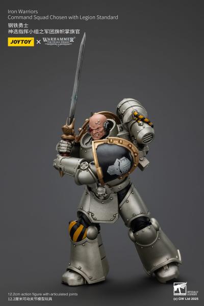 Warhammer The Horus Heresy Actionfigur 1/18 lron Warriors Command Squad Chosen with Legion Standard 12 cm