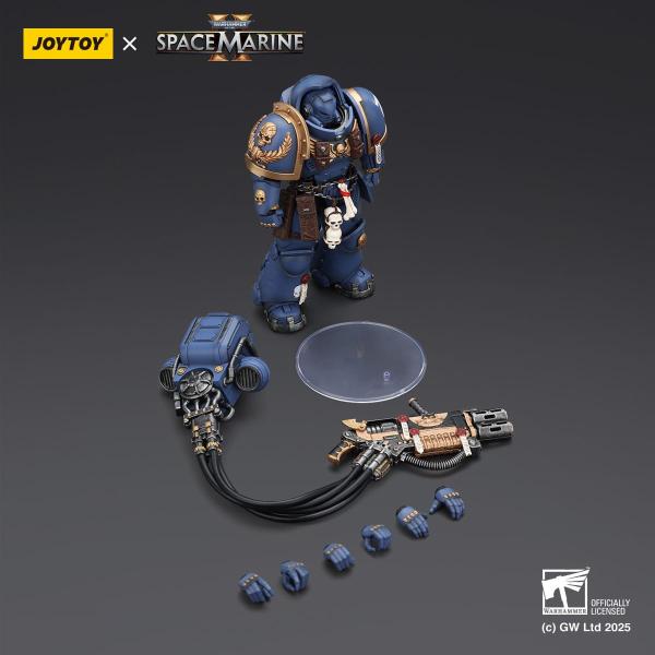 Warhammer 40,000: Space Marine 2 Actionfigur Ultramarines Heavy Artificer Armor with Relic Multi-Melta 13 cm