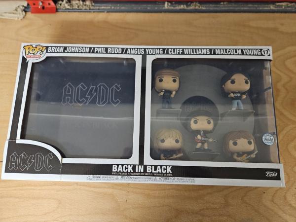 Lagerbruch FUNKO POP! - Music - ACDC Back in Black Brian Johnson Phil Rudd Angus Young Cliff Williams Malcom Young #17 Special Edition